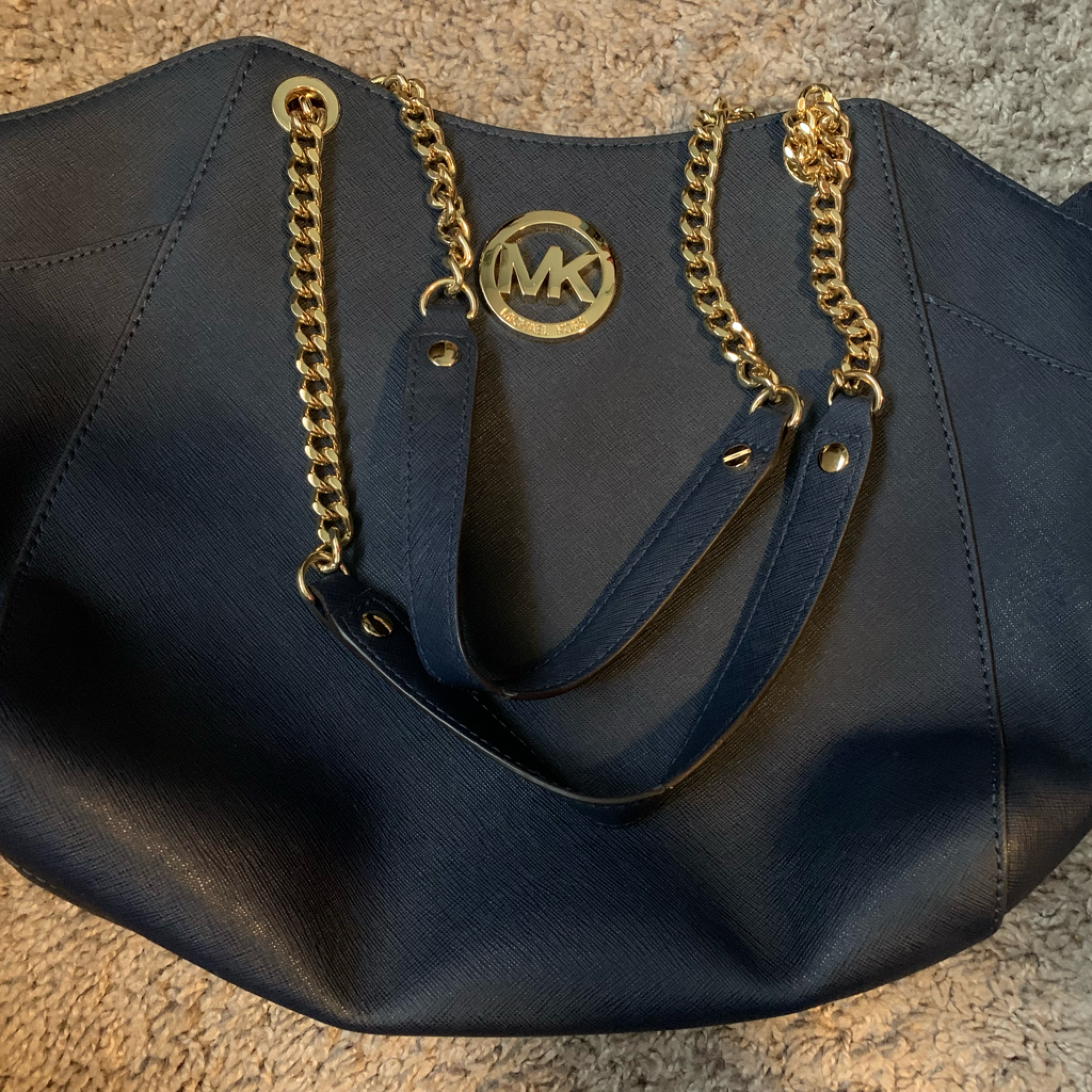 Michael Kors Jet Set Travel X Chain Shoulder Tote